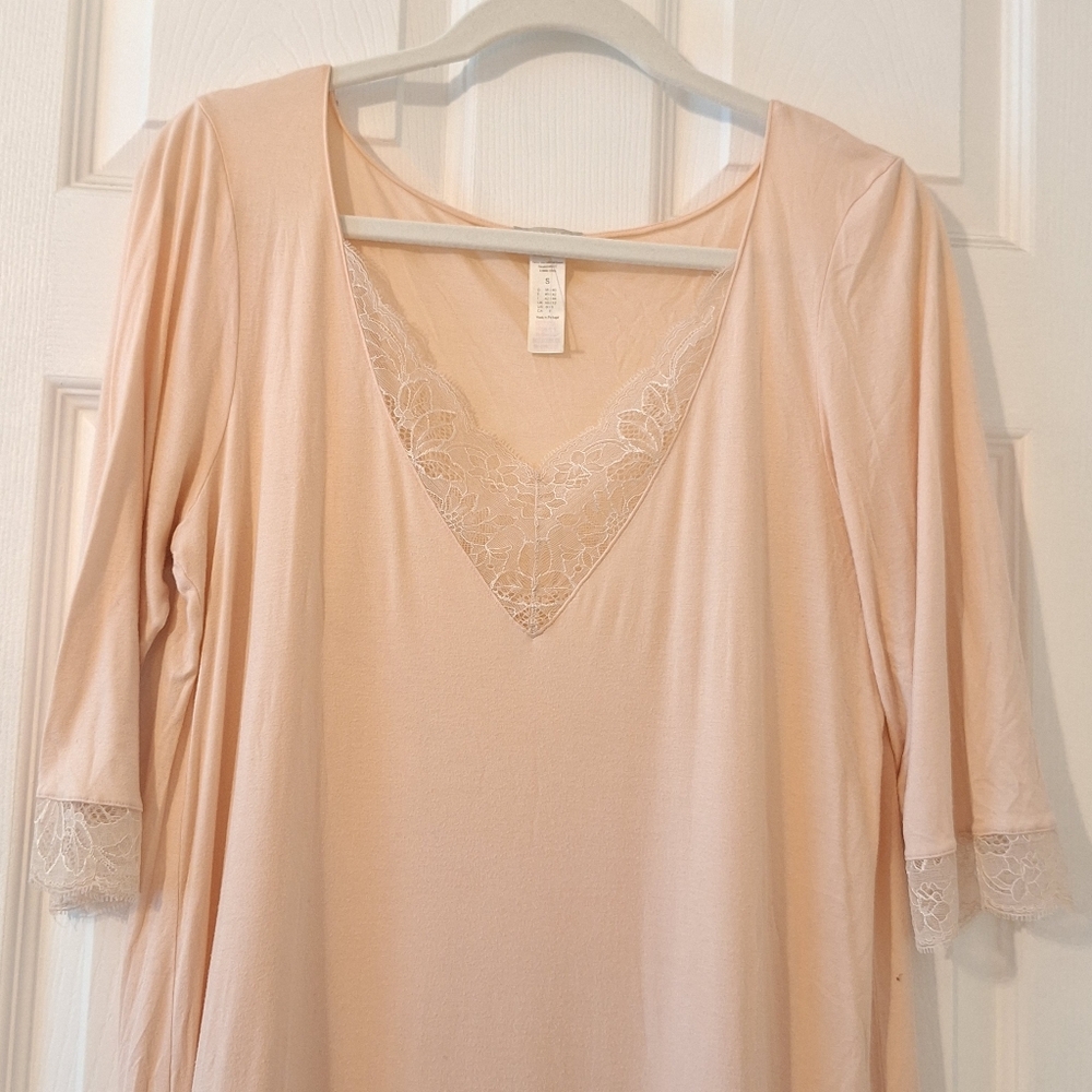 Hanro Lace Trim Nightgown -‎ Pink